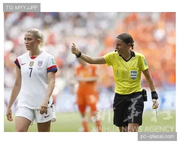 观点：女性裁判执法关键场次比例上升，法甲在推动性别平等方面领先欧洲